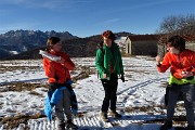 18 La neve serve anche peer giocare